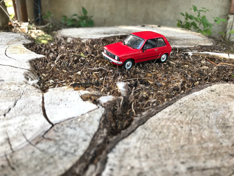 Illustration for article titled French Friday - Athlétique Américain: 1981 Citroën LNA 1:43